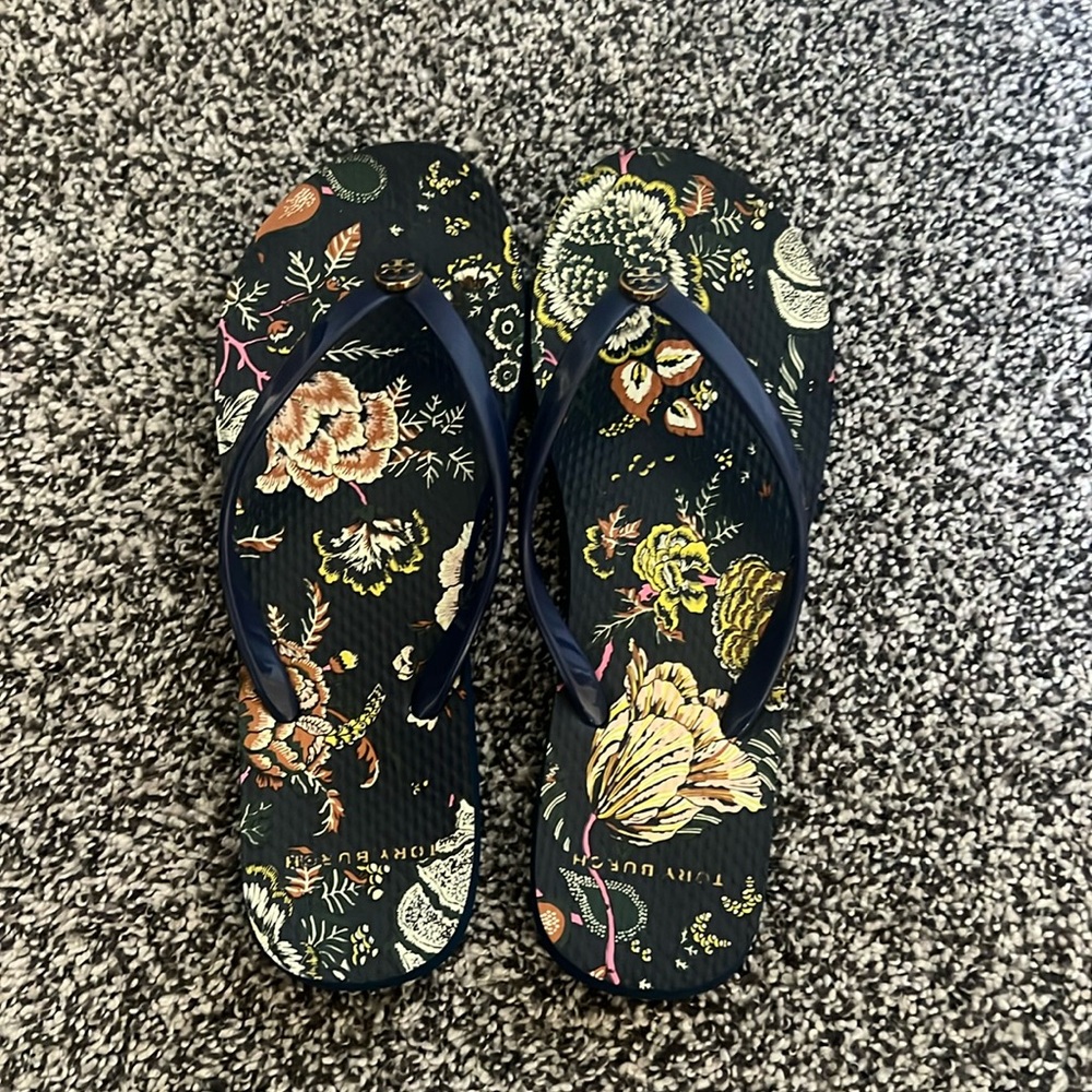 Tory Burch flip flops size 8